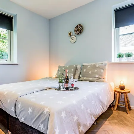 Gorgeous In With Wifi Holiday home