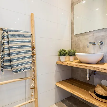 Gorgeous In With Wifi Holiday home *
